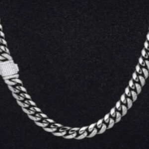 Cadena cuban de 12 mm con cierre de glaseado Plateada